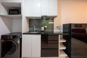C-View Residence by Apartwell