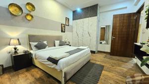 Moksh Hotel