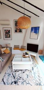 Los Altos Villa 51 - Casa de Ensueño außergewöhnliches und großzügiges Traumhaus mit 3 Schlafzimmern, 3 Bädern und 4 Terrassen mit Panoramaausblick aufs Mittelmeer