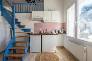 Studio Pop, calme, lumineux, parking privé devant