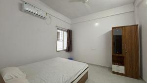 raj lodging