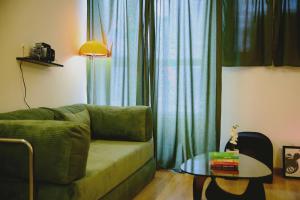 Private Sage Green & Projector Studio In Center District 10