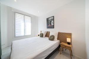 Cozystay 1097 Recently Renovated 2-Bedroom Apartment Cannes City Center