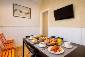 The Attic Penthouse Rome Cozy & Comfy Close to Trastevere & Center With WIFI