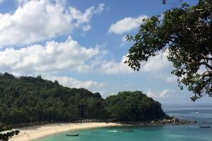 2 Bedrooms near Freedom beach