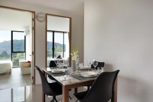 2 Bedrooms near Freedom beach