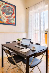 The Attic Penthouse Rome Cozy & Comfy Close to Trastevere & Center With WIFI