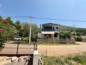 Modernes 3-Zimmer-Apartment mit Balkon