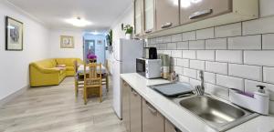 VAIAS - Entire Private Villa - Terrace & Mountain View