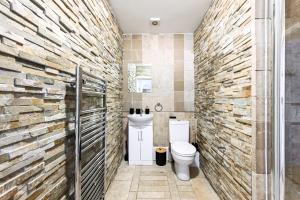 1-Bed Apartment, West Ealing, London