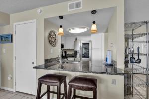 Dreamy Oceanfront Views Direct Beach & Pool Access