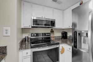 Dreamy Oceanfront Views Direct Beach & Pool Access