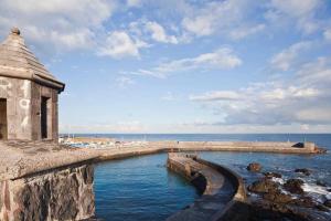 Modern ocean view studio in central area