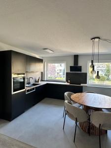 Teratop-Living, großzügige 3-Zimmer Wohnung, Zentrale Lage, Arbeitsplatz, Geschäftsreisen, kurze und lange Aufenthalte