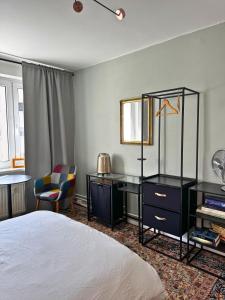 Cozy Private Room in Great Location