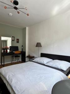 Cozy Private Room in Great Location