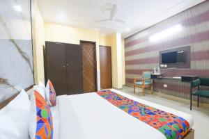 FabHotel Sager Inn