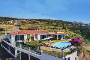 Villa Theos House by Villa Plus