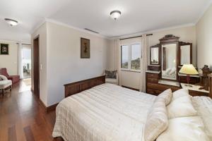 Villa Theos House by Villa Plus