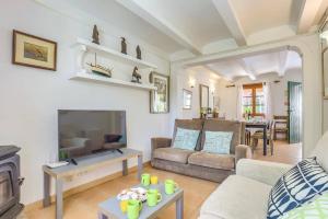 Villa Can Seguinot by Villa Plus