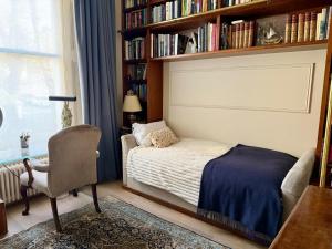 Chelsea, The Little Boltons