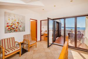 Vila Dalmare Sea View Apartment with Huge Balcony