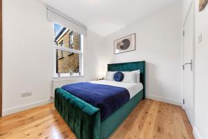 The Farringdon Villa