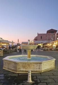 Harbour - 90sqm Spacious 2-Balcony Apartment in Chania Old Town, Venetian Port
