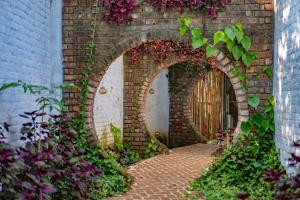 Hobbit House Jim corbett whispering roots