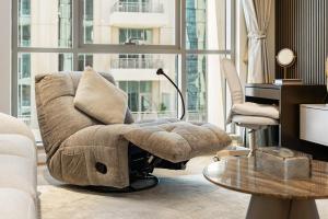 Elegant 1BR in the Heart of Downtown - Boulevard Central Tower