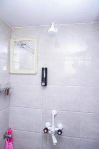 Cozy 1Rk 2km From Hosa Road Metro with lift 408