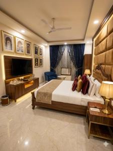 Hotel Nysha INN Near IGI Delhi Airport - Free Pickup & Drop