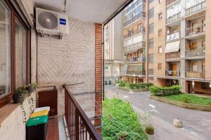 Modern home in the heart of Turin by RD Domus