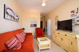 Ref 286 Apartamento en primera línea de playa con vistas al mar piscina y preciosa terraza soleada