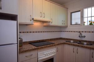 Ref 286 Apartamento en primera línea de playa con vistas al mar piscina y preciosa terraza soleada