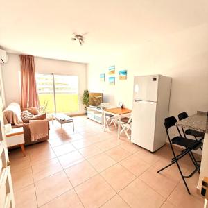 Benalbeach Apartment with Sea & Garden View