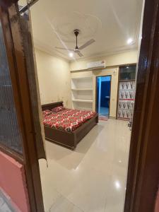Sankat mochan guest house 100mtr-from ram mandir