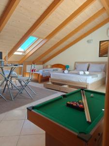 AB Preveza Apartments-15 Meters Over the Sea Attic & Alexanders the Great Executive Suite