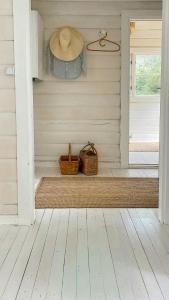 Classic Summerhouse With Sea Glimpse Near Tisvilde