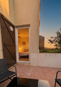 Studio front de mer avec acces privé à la plage et grande terrasse vue sur la mer