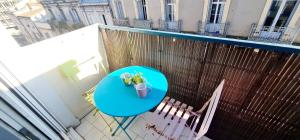 LE PETIT THAI 2 Pièces Climatisé Centre ville avec balcon