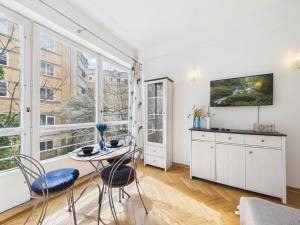 Aleja Przyjaciół 3 Comfort Studio near Plac na Rozdrożu