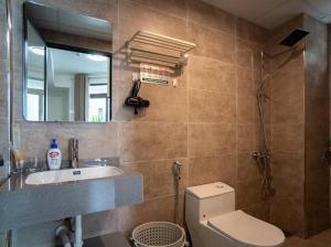 Căn hộ giá tốt, đầy đủ tiện nghi, yên tĩnh, trung tâm view Hồ Tây