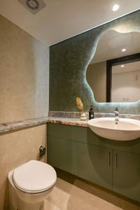 Luxury 3BR with Scenic Marina Panorama