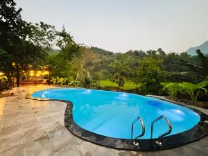 Ba Be Legend Hotel & Tours