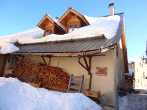 Charmant 2 pièces avec poêle, proche des pistes et navette gratuite - Serre Chevalier - FR-1-762-24