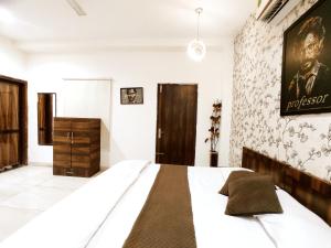 THE BELLA CIAOO - By Sky Hotels & Homestays