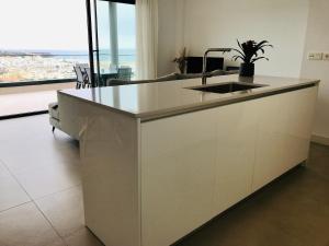 Casa La Vista - 2 Bed Amazing Estepona Sea Views