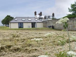 The Cottage At Stainsacre Hall