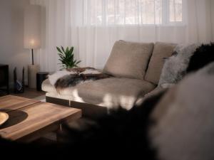 Waterfall Villa - Black Beach & Fjord Views